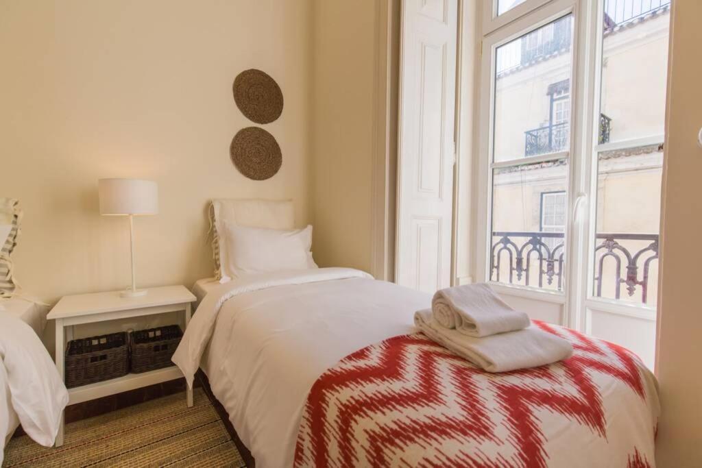 135 B - Alfama Renovated Charming Historic Flat Near Baixa Apartment