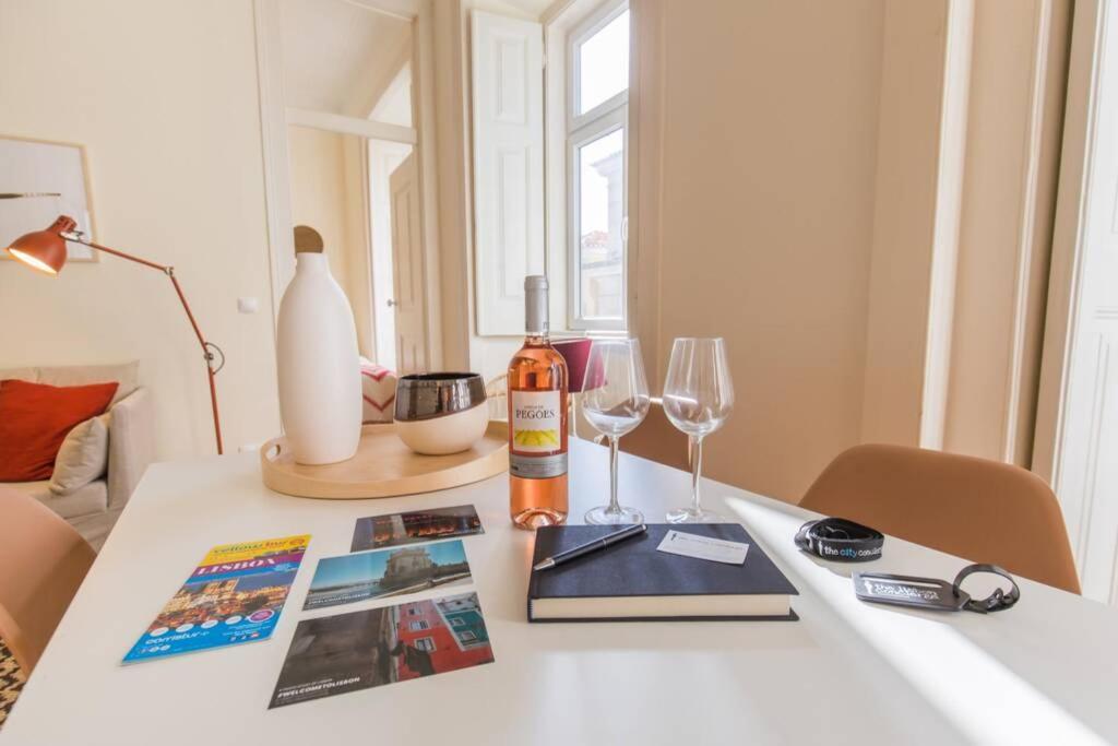 135 B - Alfama Renovated Charming Historic Flat Near Baixa