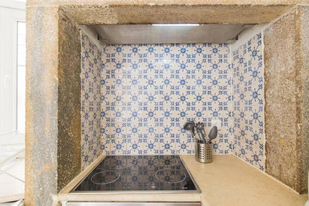 135 B - Alfama Renovated Charming Historic Flat Near Baixa * Lisbon