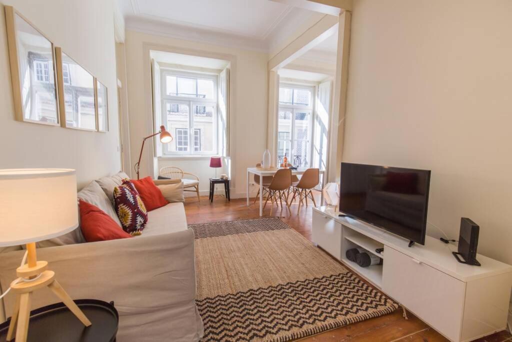 Appartement 135 B - Alfama Renovated Charming Historic Flat Near Baixa *