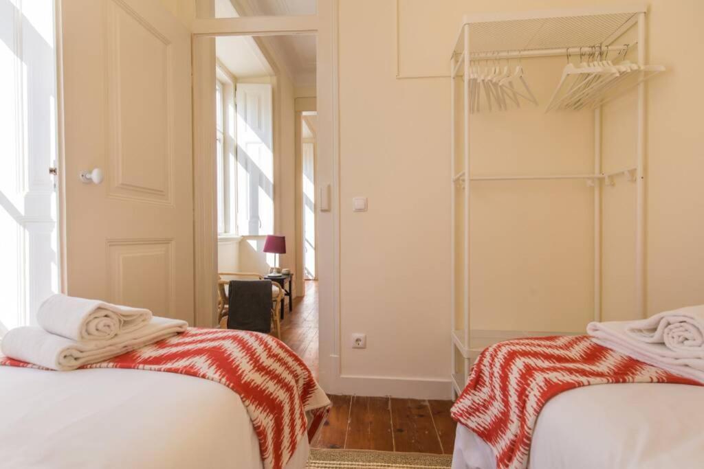 135 B - Alfama Renovated Charming Historic Flat Near Baixa Appartement Lisboa