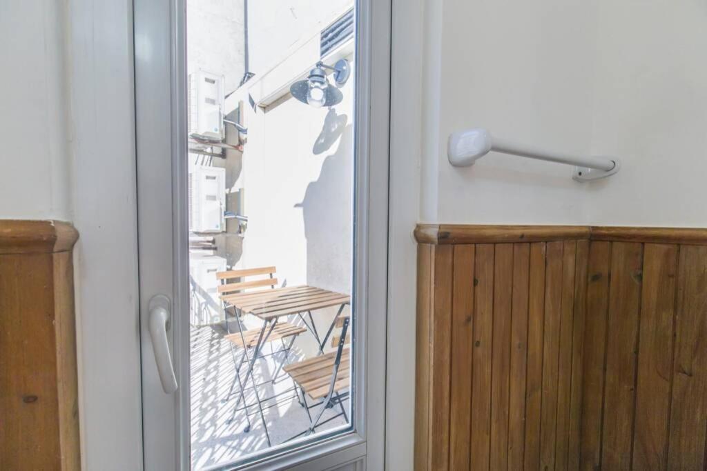 135 B - Alfama Renovated Charming Historic Flat Near Baixa Appartement Lisboa